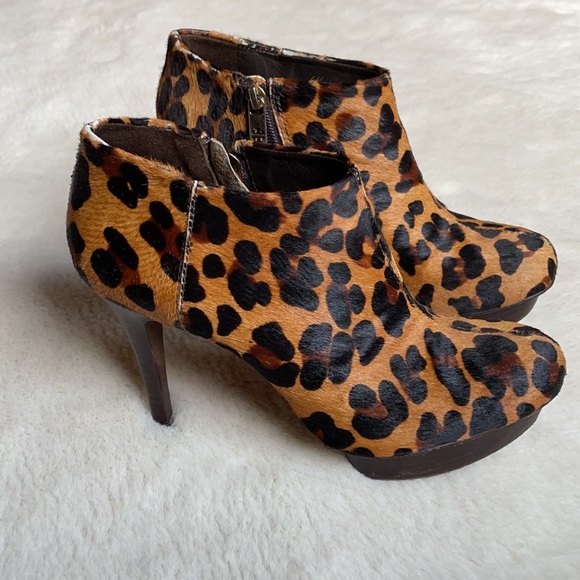Tory Burch | Leopard Print Pony Hair Platform Ankle Booties | 8.5 - Picture 2 of 16